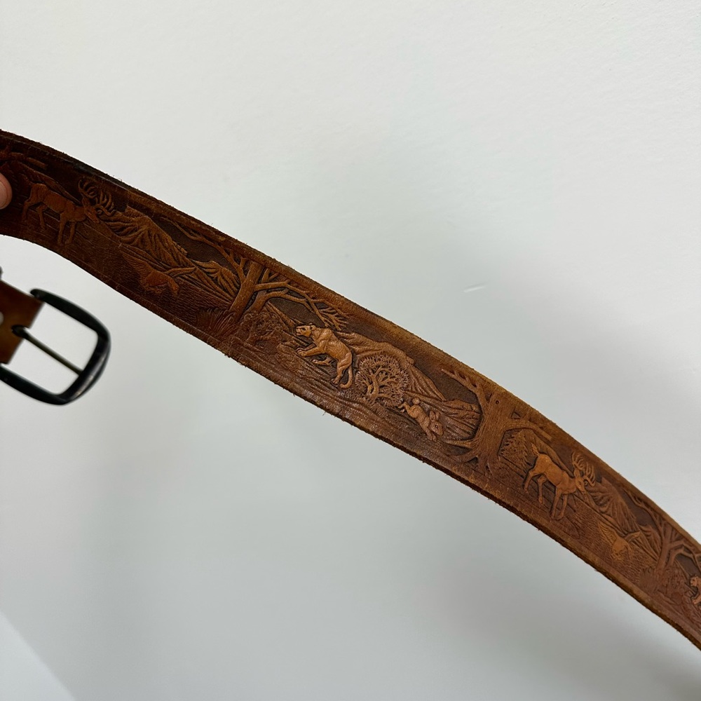 ⛔️SOLD⛔️Vintage Brown Leather Embossed Animal Woodland Theme Adjustable Belt Siz - Picture 5 of 11